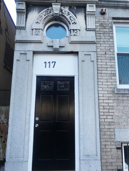 Building Photo - 108 Orleans St