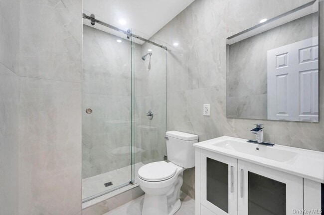 Building Photo - 26 Ravine Rd