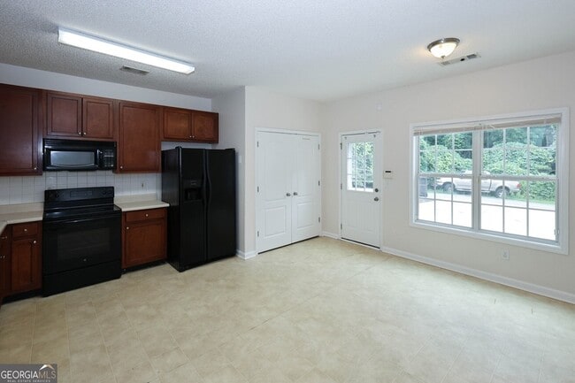 Building Photo - 7705 Commerce Ct