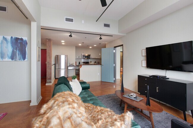 Building Photo - 1039 Constance St