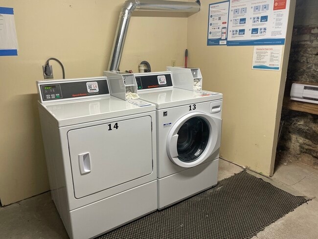 Building Photo - 7 Cypress Rd