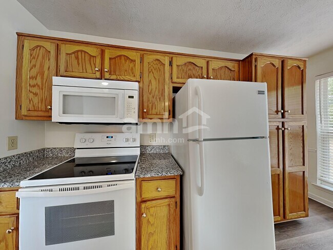 Building Photo - 129 Candle Woods Dr