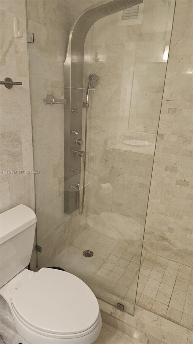 Building Photo - 2301 Collins Ave