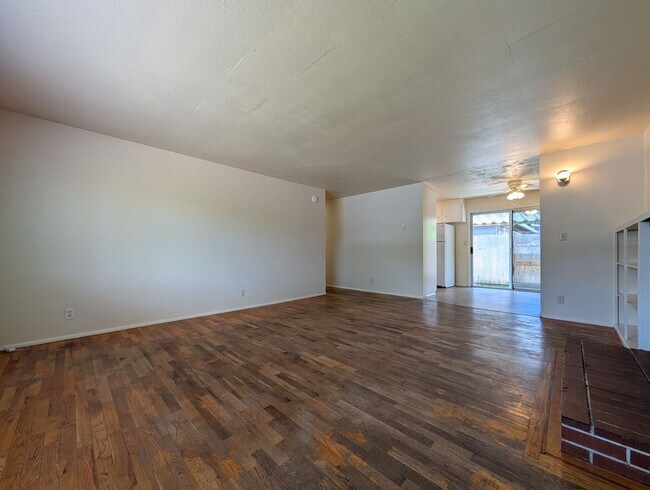 Building Photo - Ranch Style 3-Bedroom, 1-Bath Home In East Eugene!