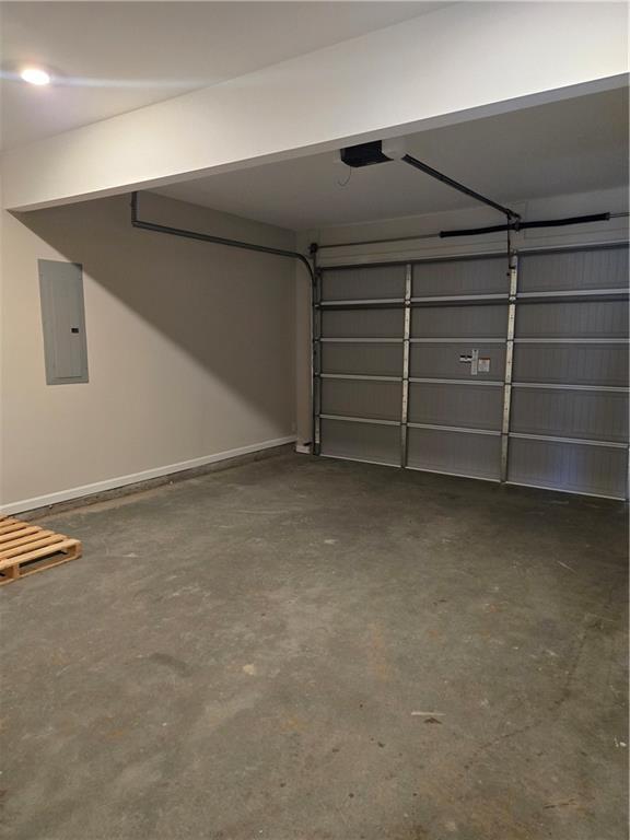 Building Photo - 326 Melody Ln