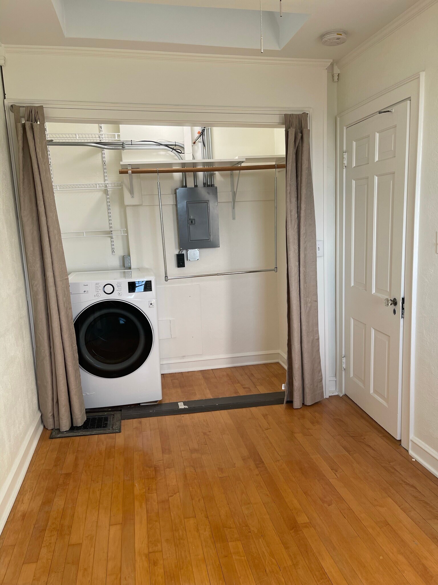 Bonus Rm/Office Large closet for wardrobe, additional storage and for the included dryer. - 2650 S Shore Dr
