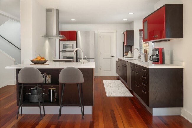 Building Photo - 4bd/3.5ba Kirkland House