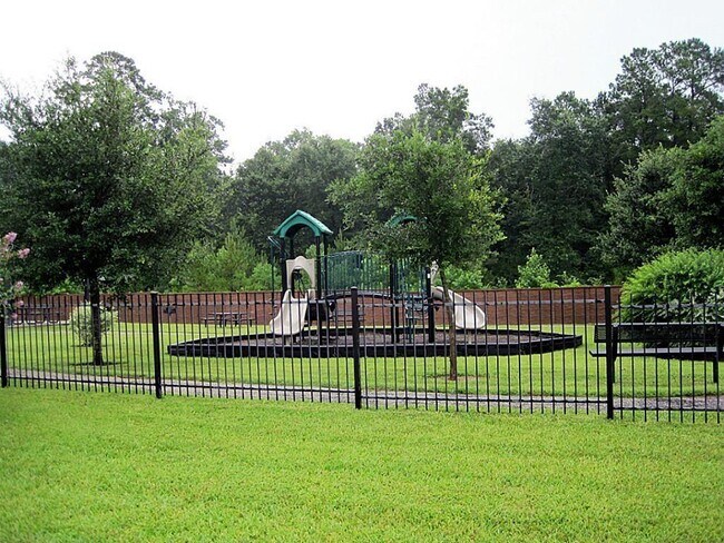 Building Photo - 805 Katydid Ct