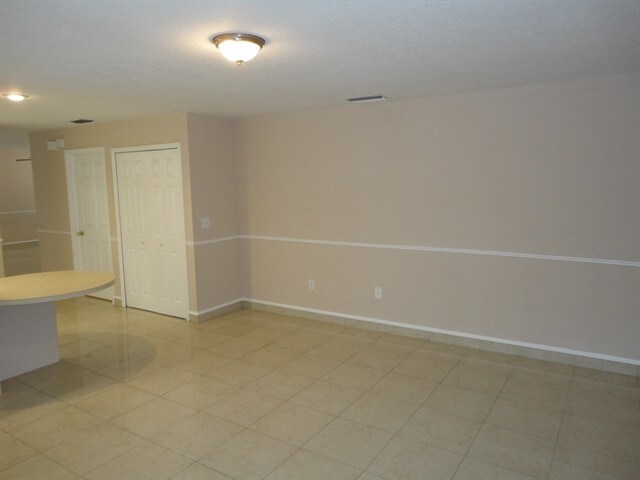 Building Photo - 17637 Esprit Dr