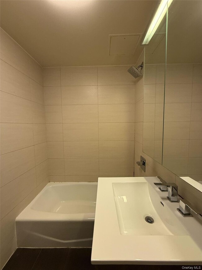 Building Photo - 42-35 Main St