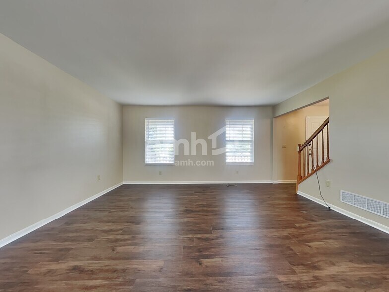 Building Photo - 1837 Cantwell Ct