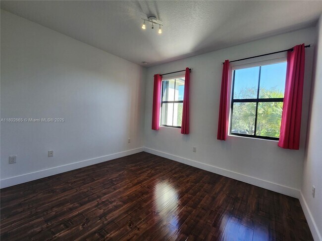 Building Photo - 22433 SW 102nd Ave