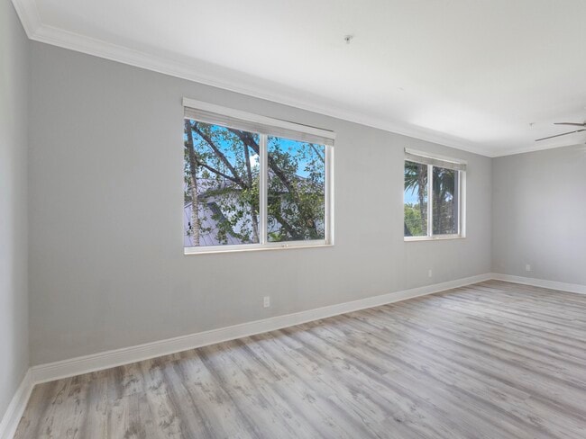Building Photo - 3028 Waterside Cir