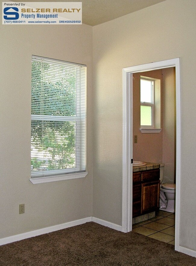 Building Photo - Roomy 3 bd. Westside home w/ great curb appeal!