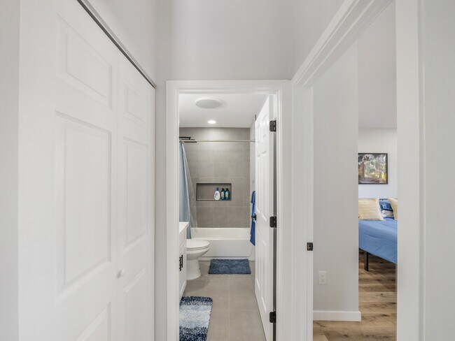 Building Photo - 95-148 Waimakua Dr