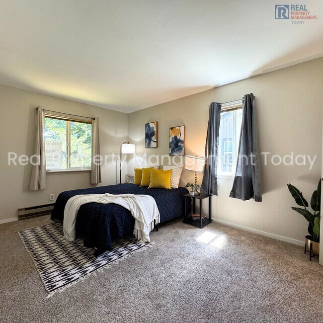 Building Photo - 2 Bedroom Condo in Tacoma!
