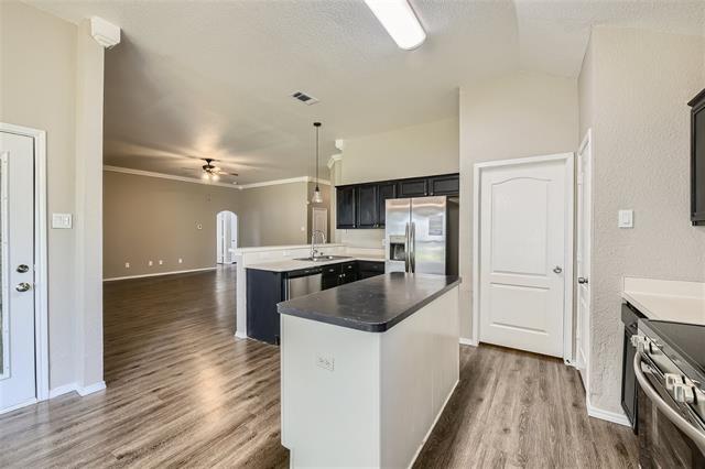 Building Photo - 6420 Sun Crest Ct