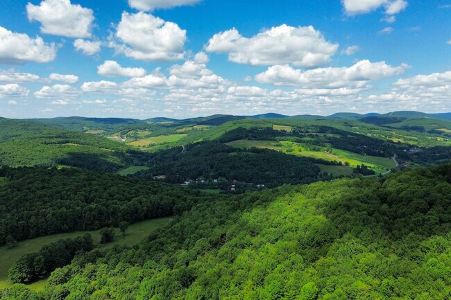 Building Photo - 74 Harvest Ln