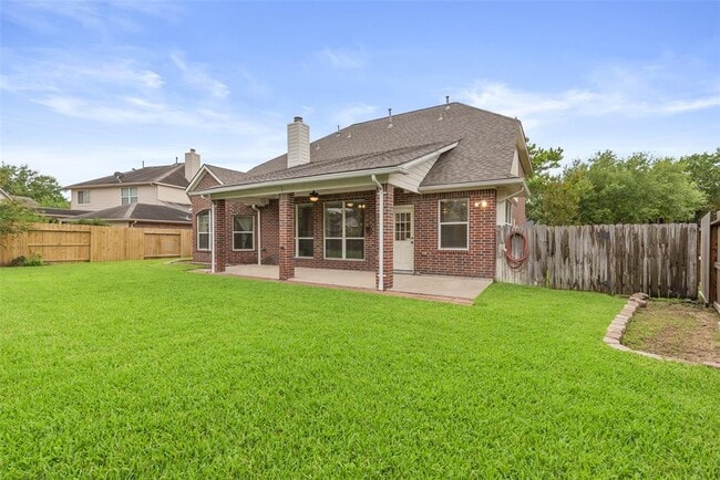 Building Photo - 25727 Shady Spruce Ln