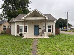 Building Photo - 1449 NE 25th St