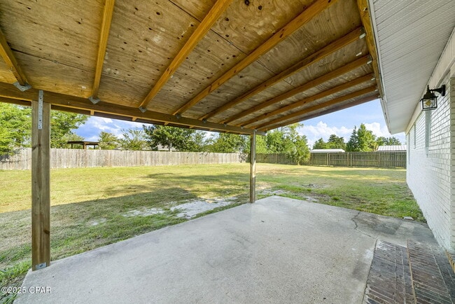 Building Photo - 1203 Iowa Ave