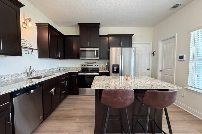 Building Photo - COMING JUNE 2026! (Pet Friendly)