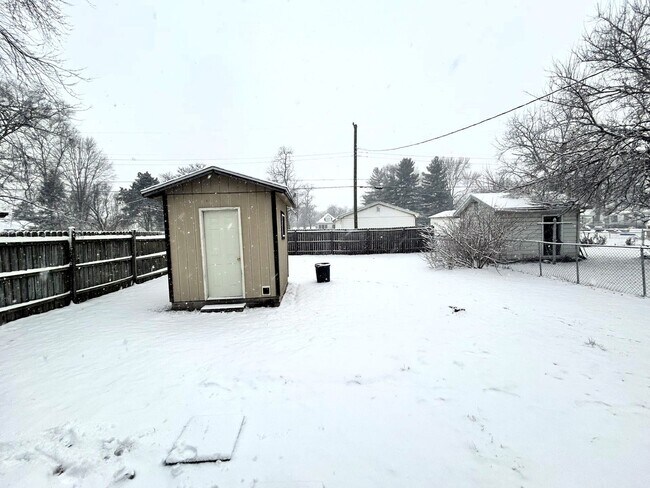 Building Photo - 2941 S 10th St