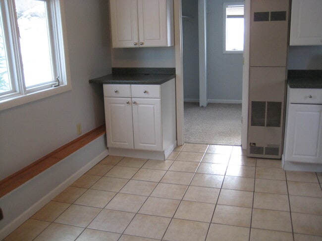 Dining Area - 419 Monroe St