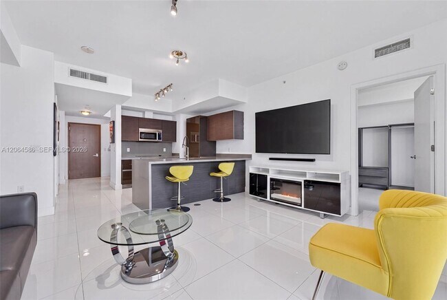 Building Photo - 1080 Brickell Ave