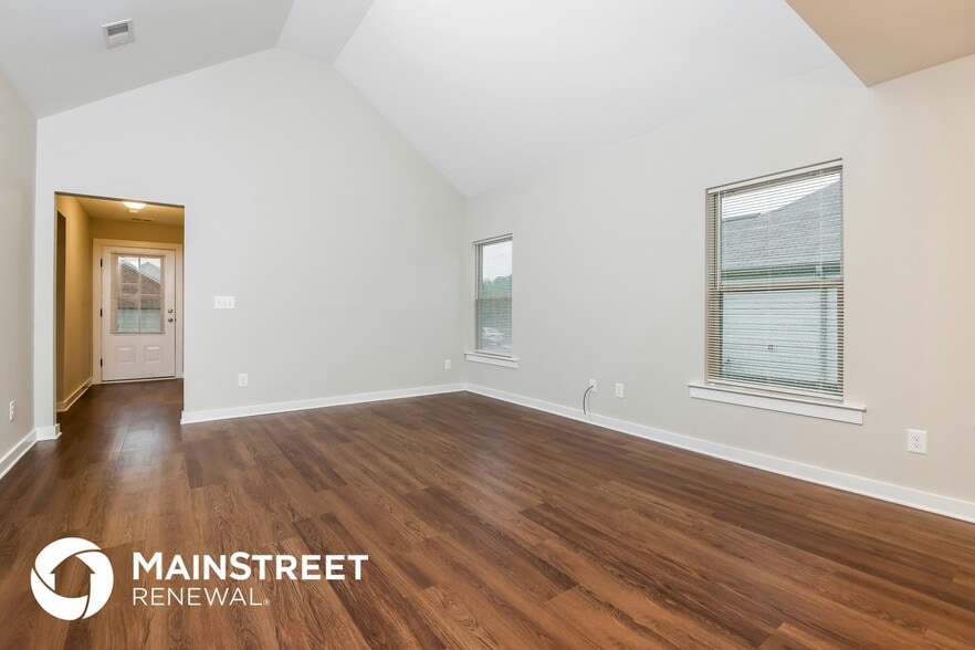 Building Photo - 875 Maple Trce