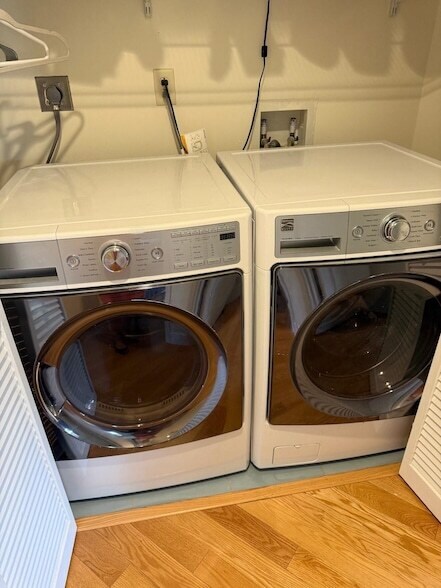 Building Photo - 6102 SE Landing Way