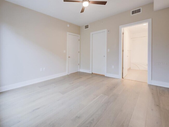 Building Photo - 199 Dali Blvd