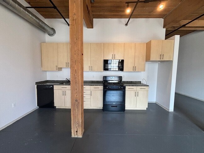 Building Photo - 88 Gerrish Ave