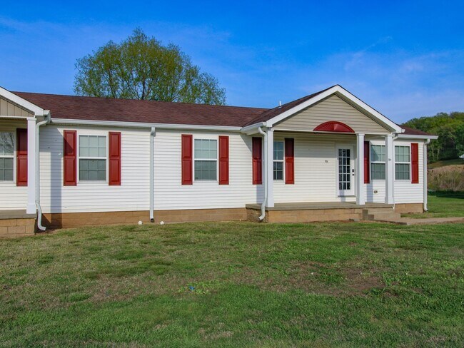 Building Photo - Charming 3BR/2BA Duplex Close to Shopping & Schools