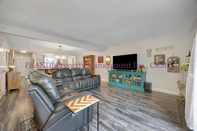 Building Photo - 85 Gazania Ct
