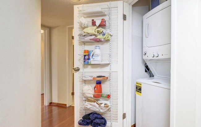 Building Photo - 3 Washington Cir NW