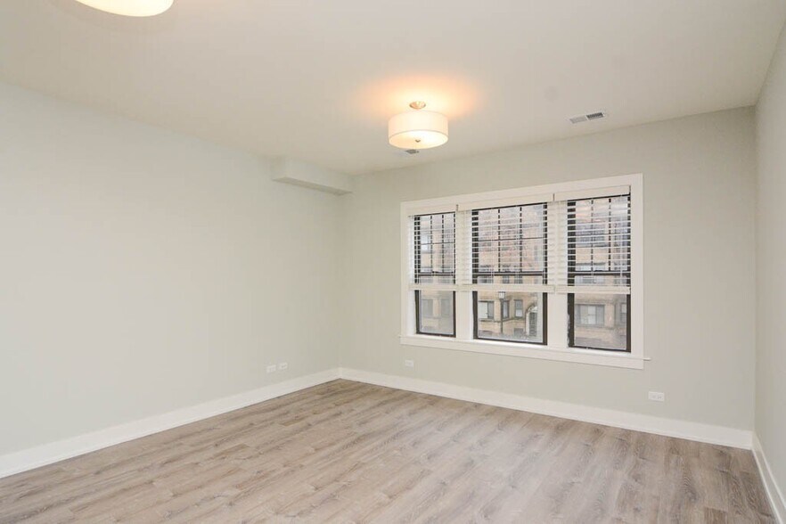 Building Photo - 1147 Maple Ave