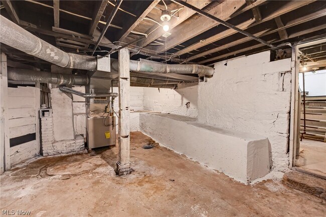Building Photo - 517 Brown St