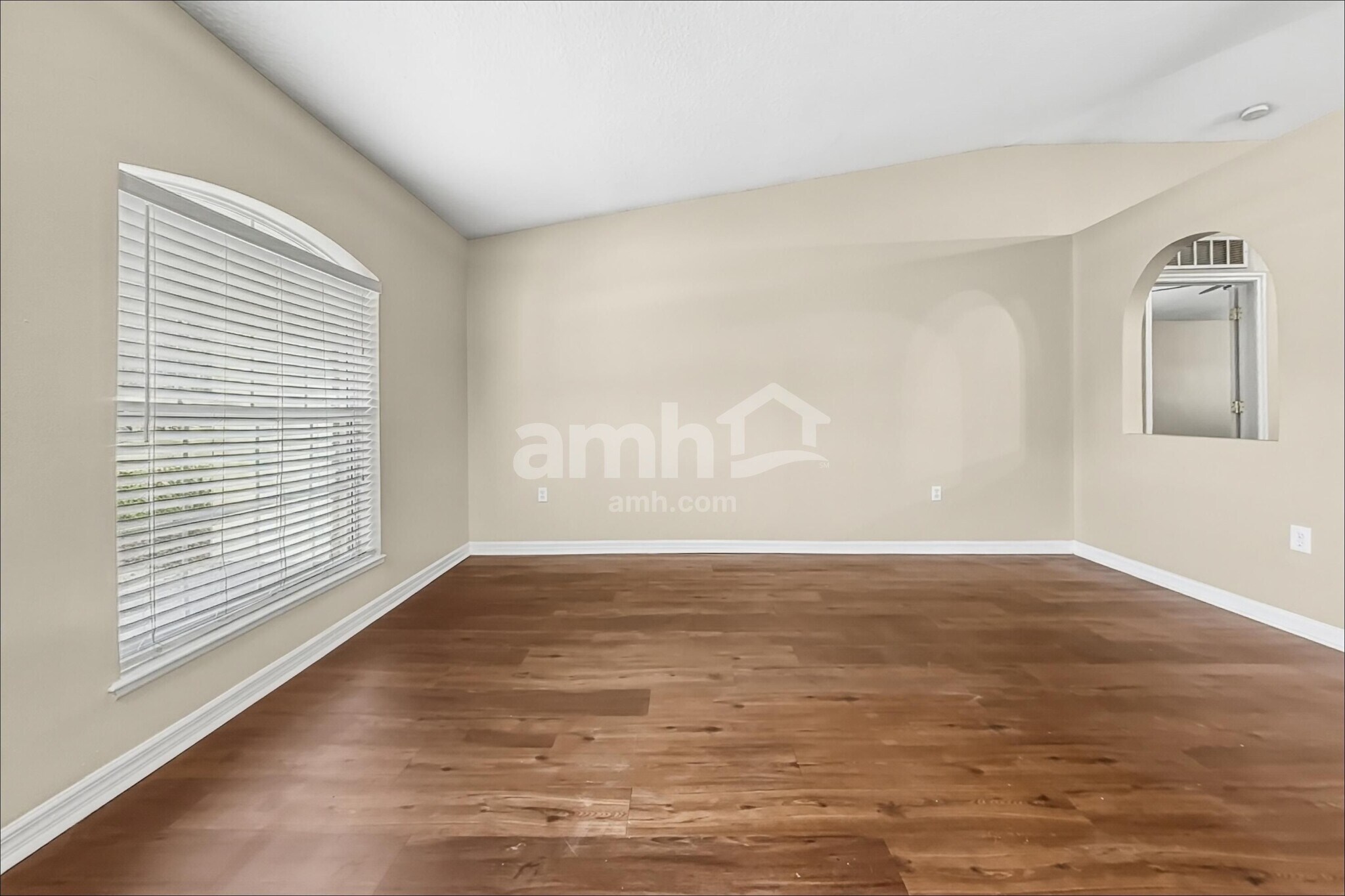 Building Photo - 97154 Yorkshire Dr