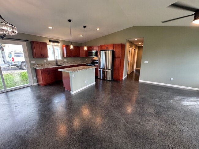 Building Photo - 16-2074 Lilikoi Dr.