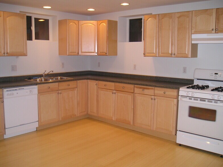 Building Photo - 5329 9th Ave NE