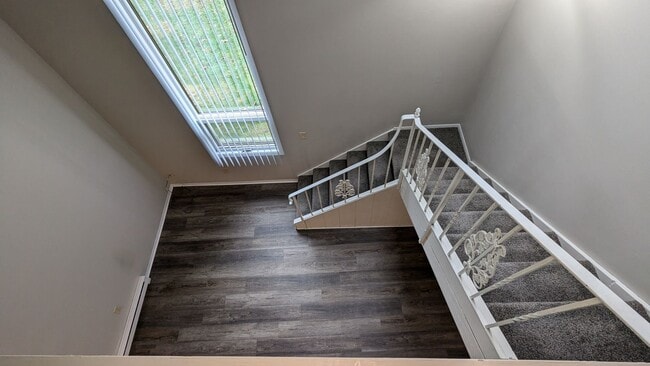 Building Photo - MN Cedar Village (819)