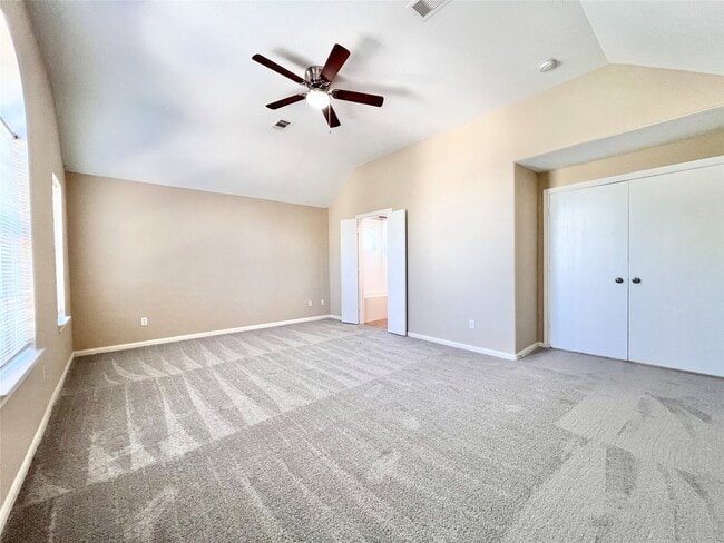 Building Photo - 815 Forest Ivy Ln