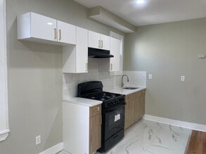 Building Photo - 293-295 Weequahic Ave