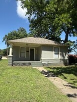 Building Photo - 706 S Saint Louis Ave
