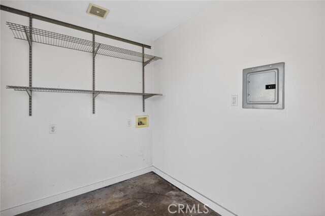 Building Photo - 1129 N Briarwood St