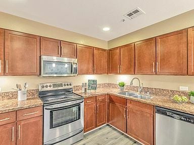 Building Photo - 125 Patterson St