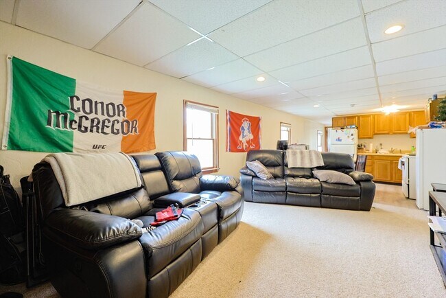 Building Photo - 31-33 Leicester St