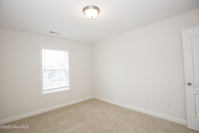 Building Photo - 1170 Camellia Dr