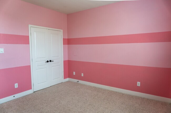 Building Photo - 25614 Somerset Meadows Ct
